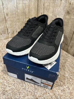 Men's 11 Vively Black Knit Comfort Glide Athletic Slip-On No Tie Walking Shoes